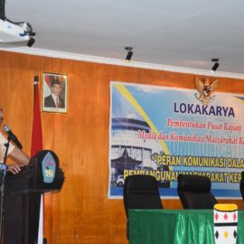 LOKAKARYA PEMBENTUKAN PUSAT KAJIAN MEDIA DAN KOMUNIKASI MASYARAKAT KEPULAUAN LOKAKARYA PEMBENTUKAN PUSAT KAJIAN MEDIA DAN KOMUNIKASI MASYARAKAT KEPULAUAN